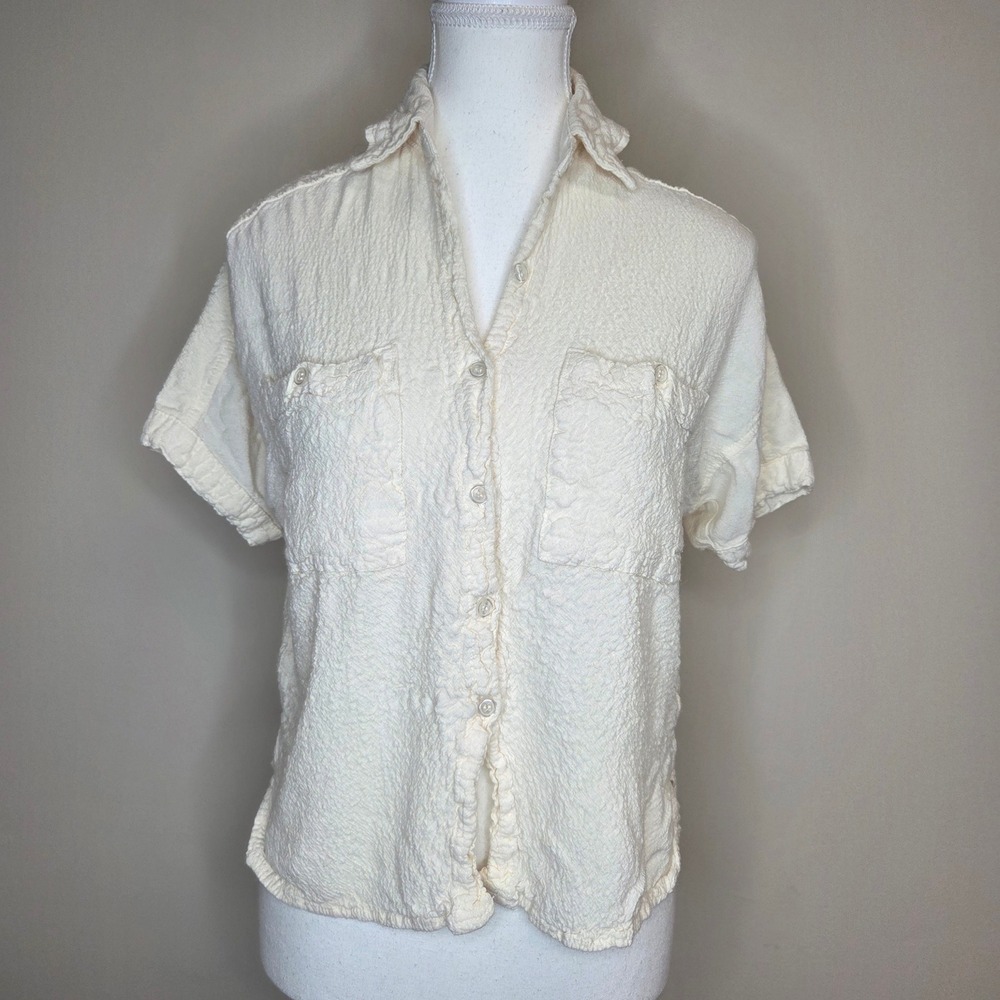 Cropped max Studio Textured Button Down Short Sleeve Shirt Small Cream Ivory‎